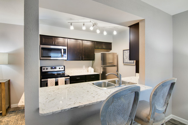 Modern kitchen - The Village At Bunker Hill Apartments