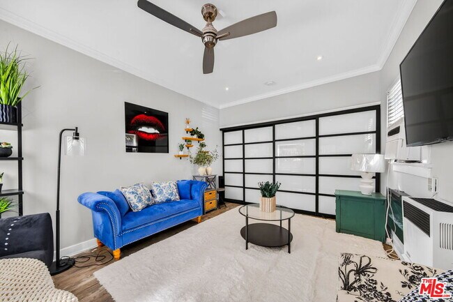 Photo - 5915 Lexington Ave