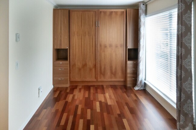 Photo - 323 Queen Anne Ave N Unit 409