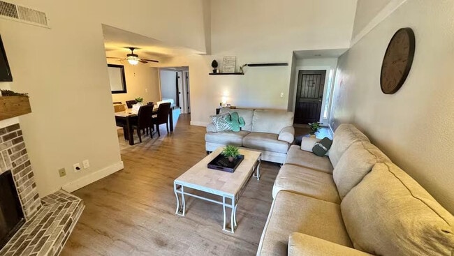 Photo - 9550 N 94th Pl Unit 215