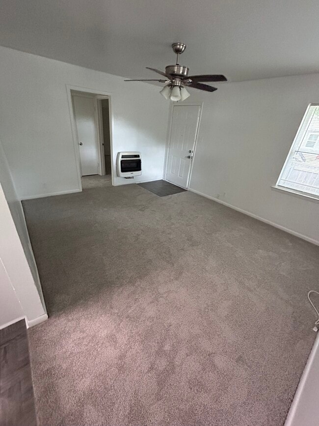 Photo - 702 Sunny Ln