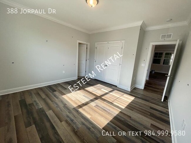 Photo - 388 Jorpaul Dr