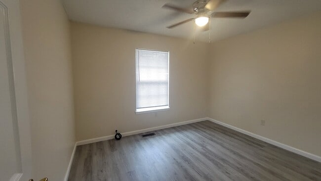 Photo - Spacious Townhome!