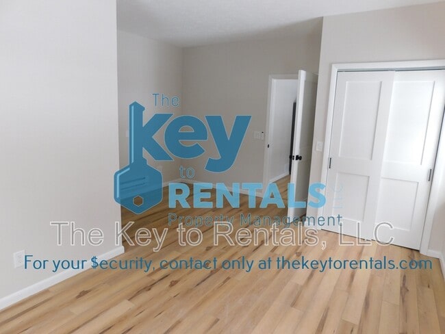 Photo - 182 E Main St