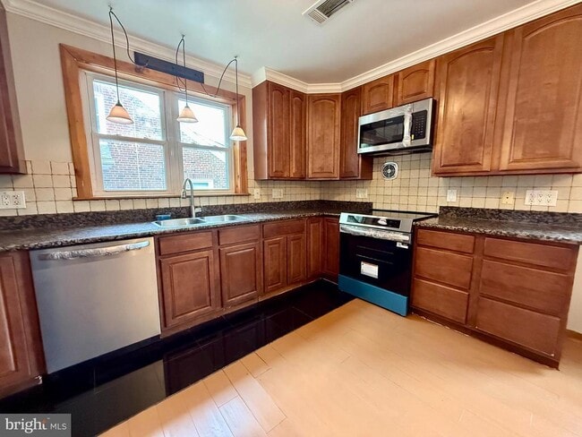 Photo - 313 W Lancaster Ave
