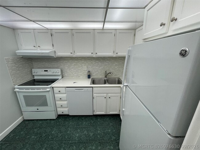 Photo - 3740 Inverrary Dr Unit 2Y