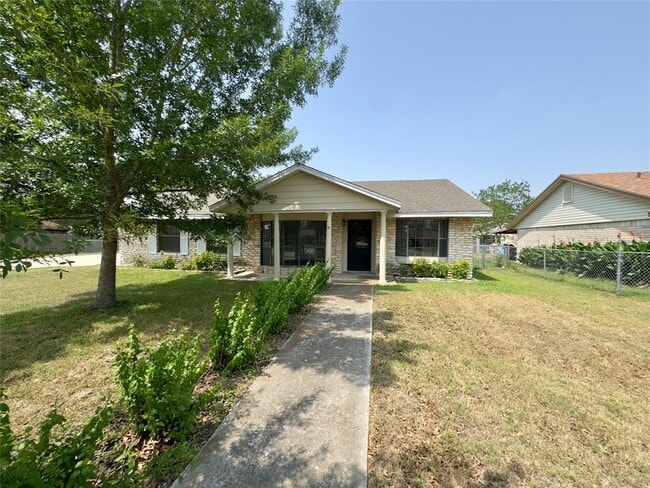Photo - 821 Guadalupe St