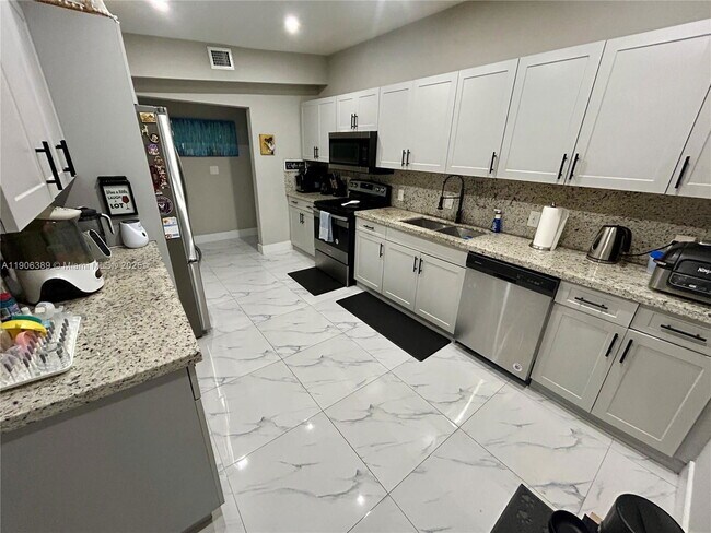 Photo - 13560 NW 2nd Ave