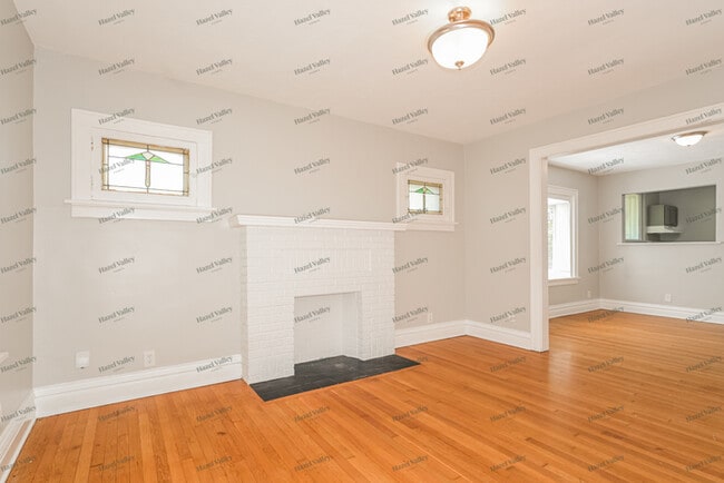 Photo - 901 Maurice Ave