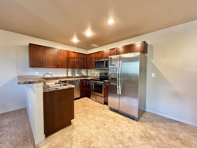 Photo - 203 E 6th St Unit 4