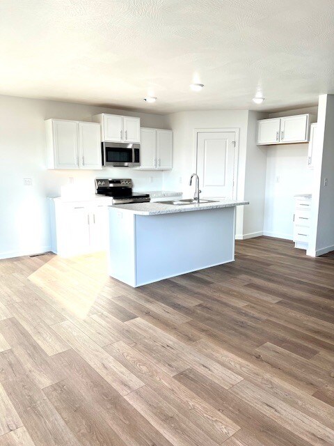 Isla, Lavavajillas, Despensa - 478 Lennox Blvd