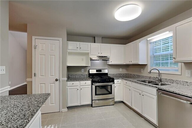Photo - 97 Due W Pl