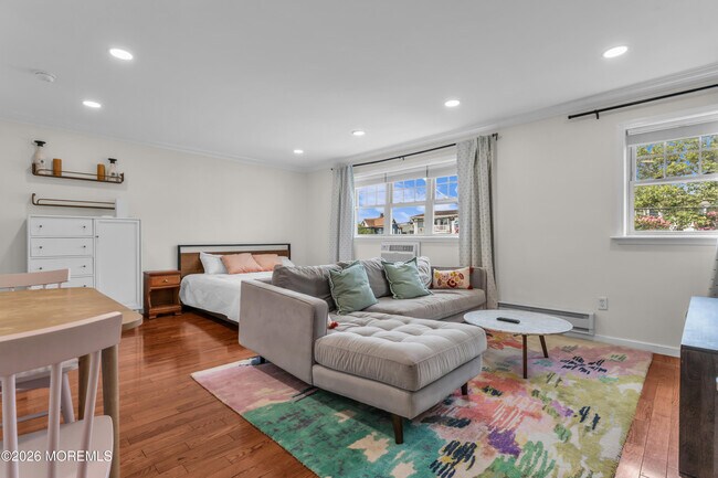 304 4th Ave Unit 207
