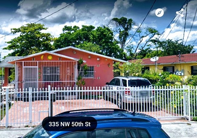 Entrada principal - 335 NW 50th St Unidad 1