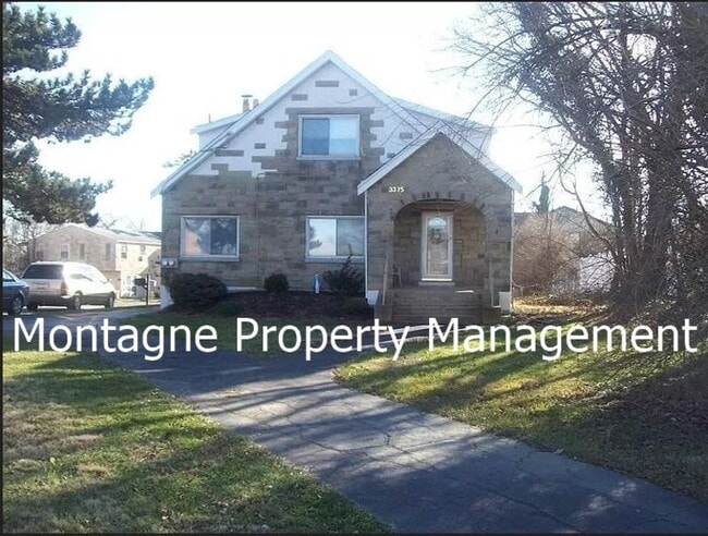 Building Photo - 3375 W North Bend Rd Rental