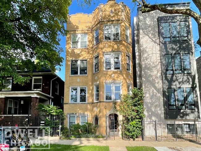 Photo - 2121 N Albany Ave Unidad G