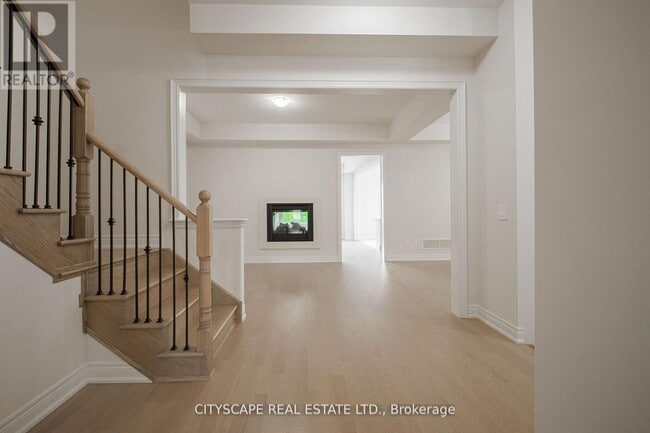 Photo - 2876 Shortreed Gdns