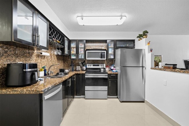 Building Photo - 4011 Meridian Ave Unit 38