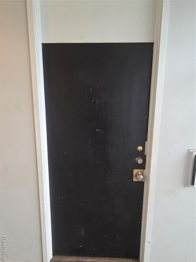 Building Photo - 15080 Greenfield Rd