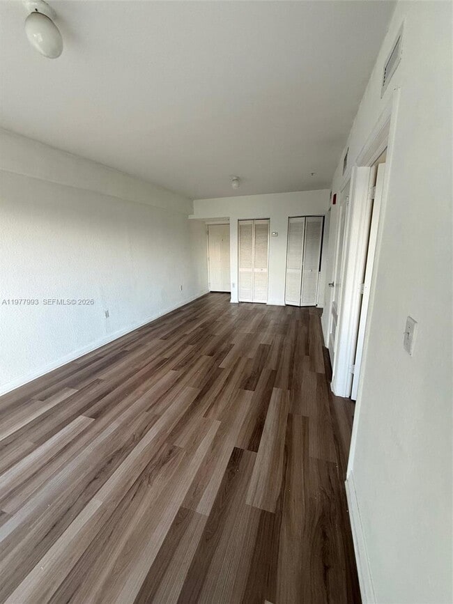 Photo - 2536 NW 24th St Unidad 4D