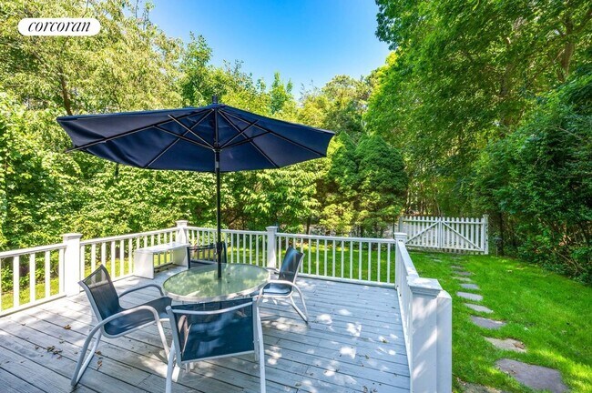 Photo - 31 Wainscott Stone Road