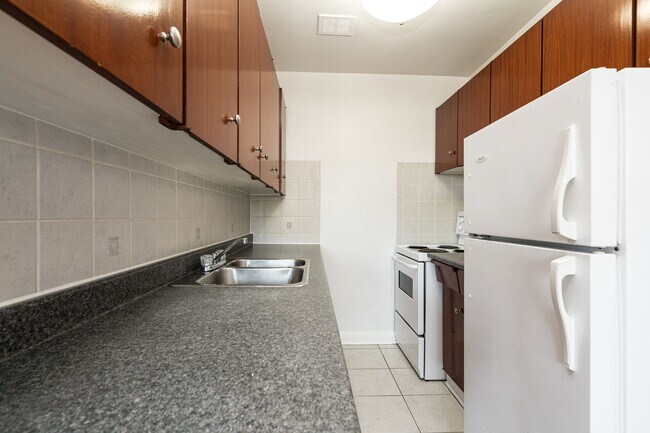 Photo - 365 Eglinton Ave E Unit 501