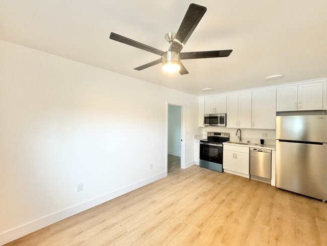 Photo - 3522 Bellevue Ave Unit 9
