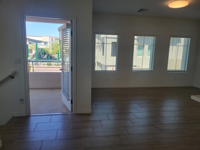 Photo - 600 N Carriage Hill Dr