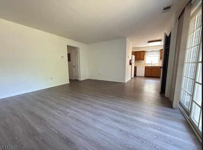 Photo - 149 Mockingbird Ct