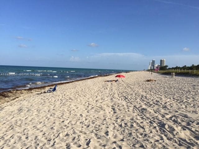 Photo - 8340 Crespi Blvd Unit 19