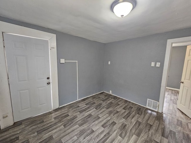 Photo - 803 Marvin Ave