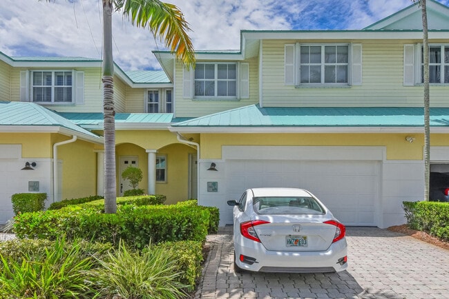 Photo - 142 Barefoot Cove