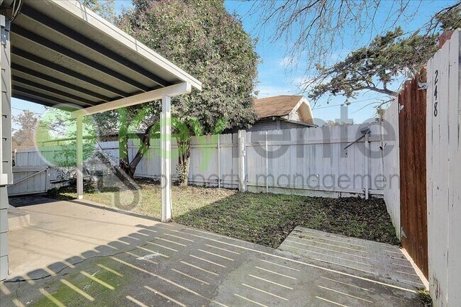 Photo - 246 Santiago Ave