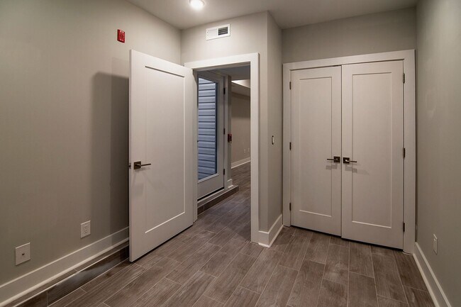 Photo - 5334 Cedar Ave Unidad #1A