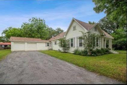 Photo - 610 Bohlmann Ave