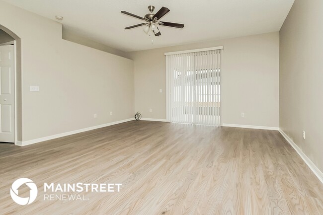 527 Madina Cir