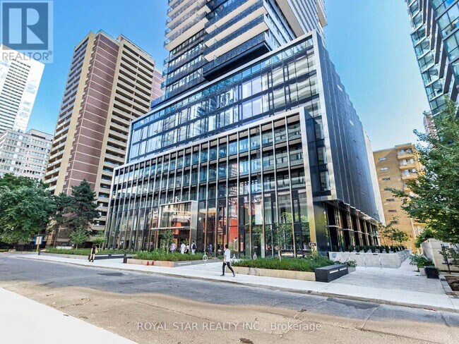 Photo - 55 Charles St E Unit 2706