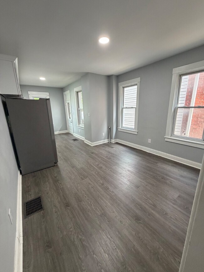 142 Fairground Ave