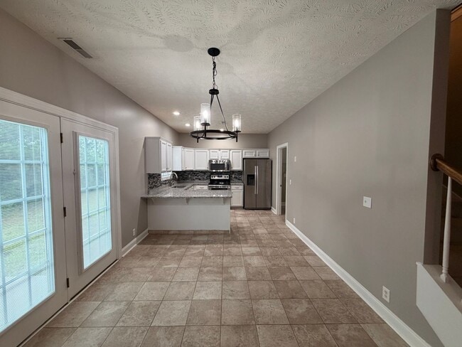 Photo - Spacious 3 BR 2 Bath + Bonus in Cul de Sac in Murfreesboro!