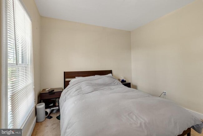 Photo - 350 Green Ln Unit 2R