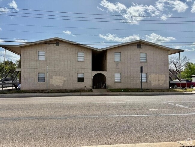 Building Photo - 3616 Harvey Dr W Unit 11 Rental