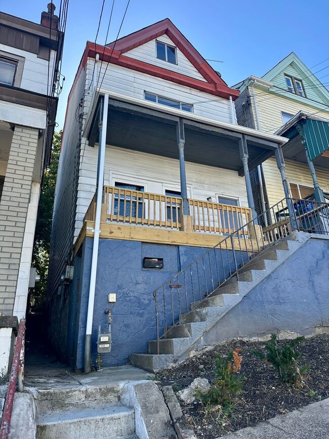 Building Photo - 2330 Eccles St