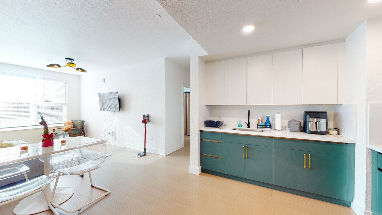 Photo - The Laureate Apartments