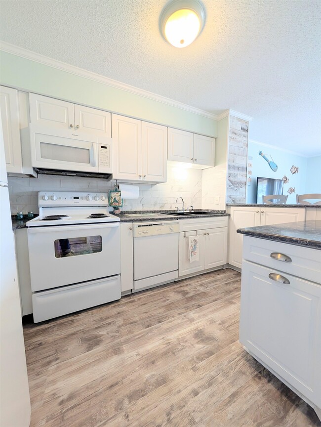 Photo - 4350 Intercoastal Dr