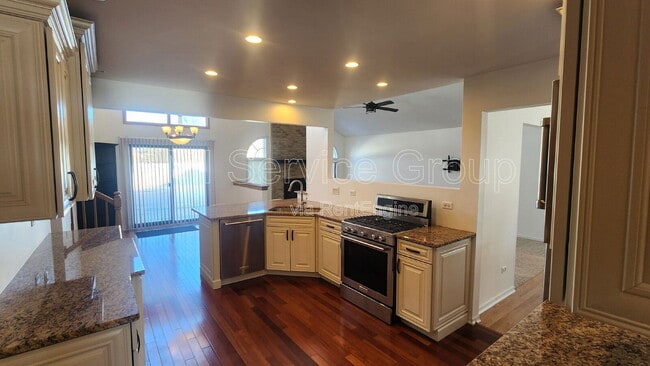 Photo - 1322 Foxford Ln