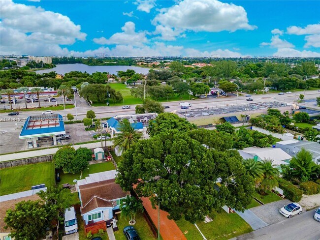 Photo - 2531 Sherman St