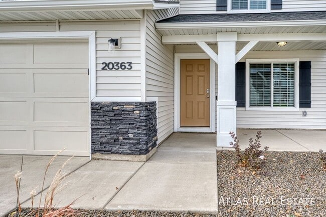 Photo - 20363 Stockbridge Way