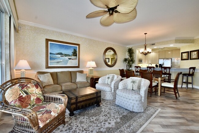 Photo - 430 Cove Tower Dr