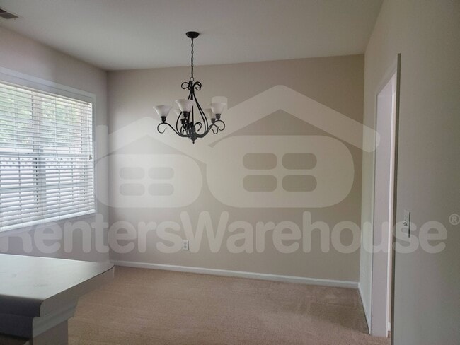 Photo - 1314 Guilderoy Ln