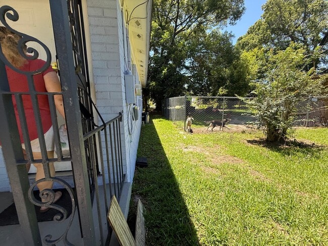 Photo - 3126 Martha St